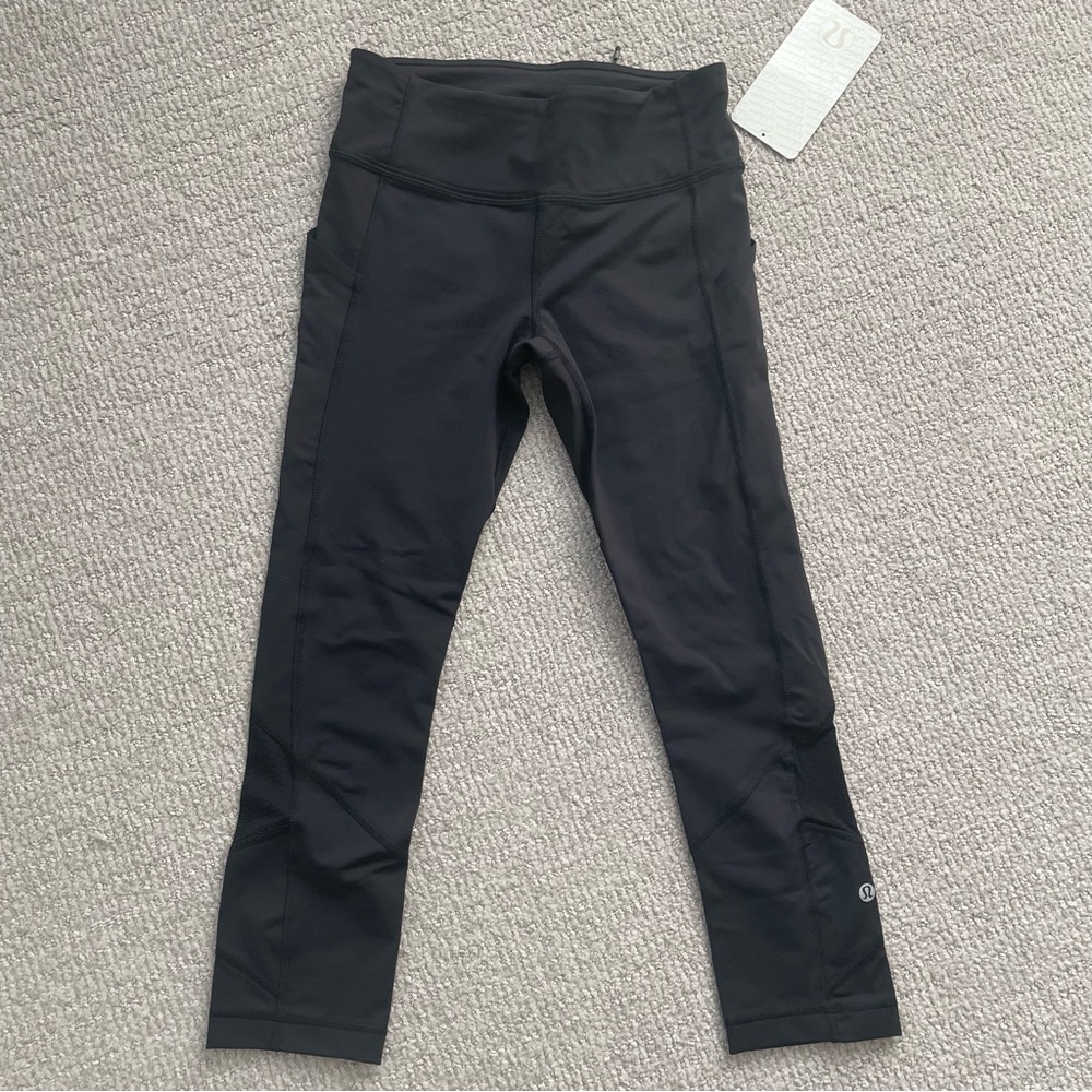 NWT• LULULEMON • Pace Rival Crop *22" • Size 4